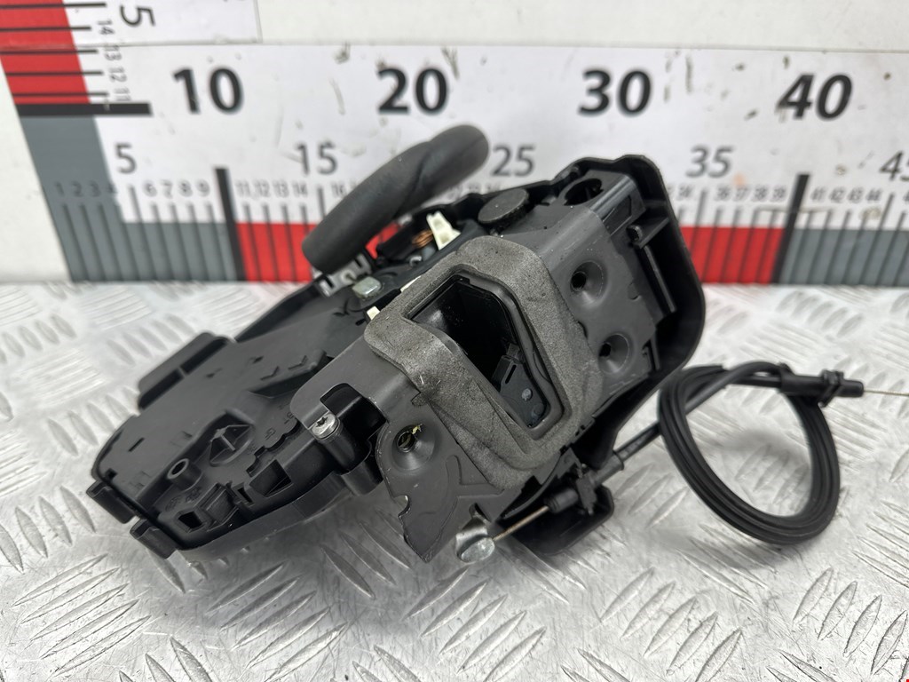 Замок двери передней правой JAGUAR XF X250 2007-2015