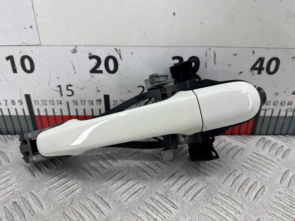 Ручка двери задней наружная левая JAGUAR XF X250 2007-2015