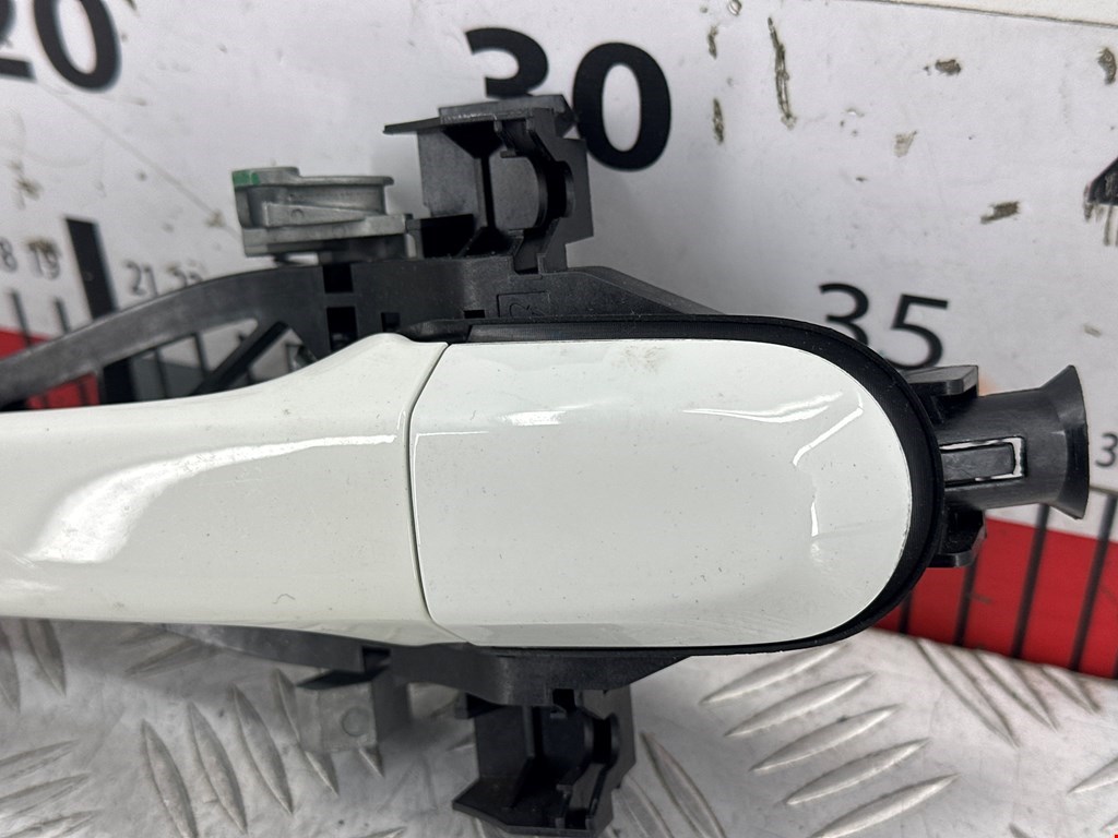 Ручка двери задней наружная левая JAGUAR XF X250 2007-2015