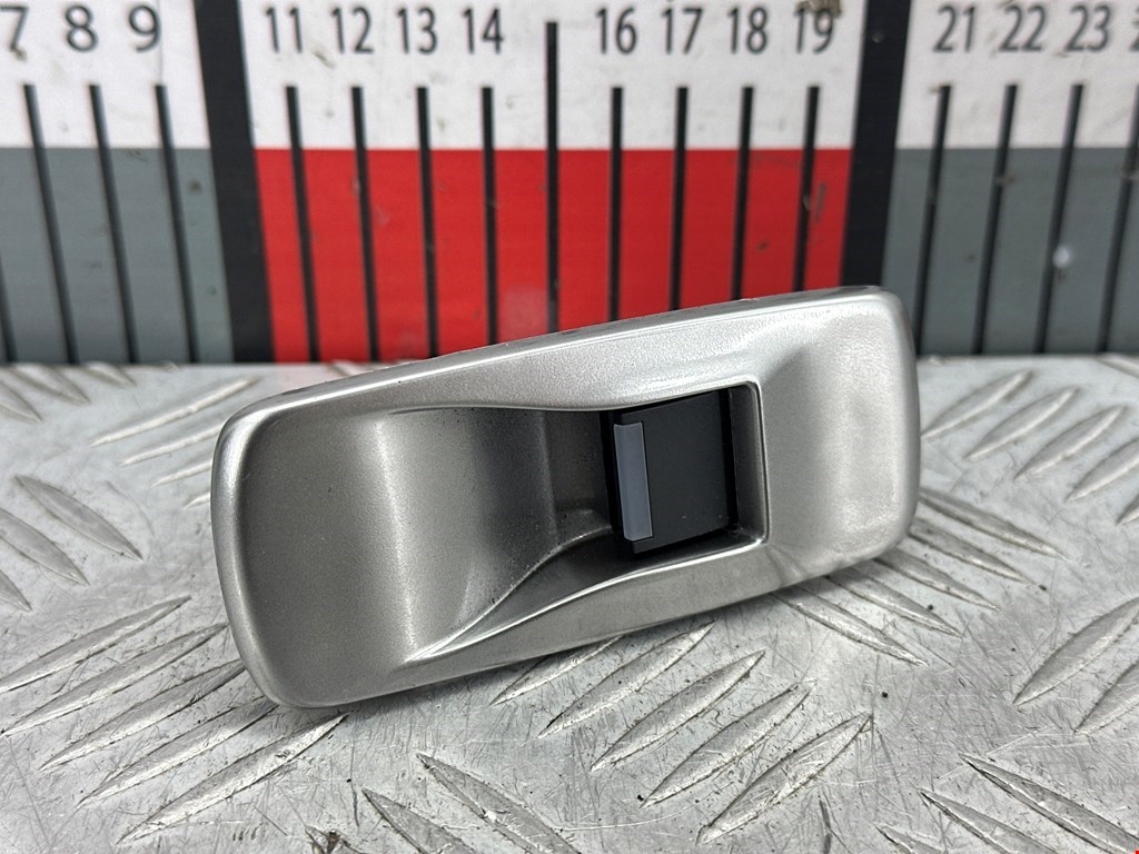 Кнопка стеклоподъемника JAGUAR XF X250 2007-2015