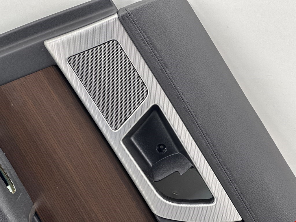 Обшивка двери задняя правая JAGUAR XF X250 2007-2015