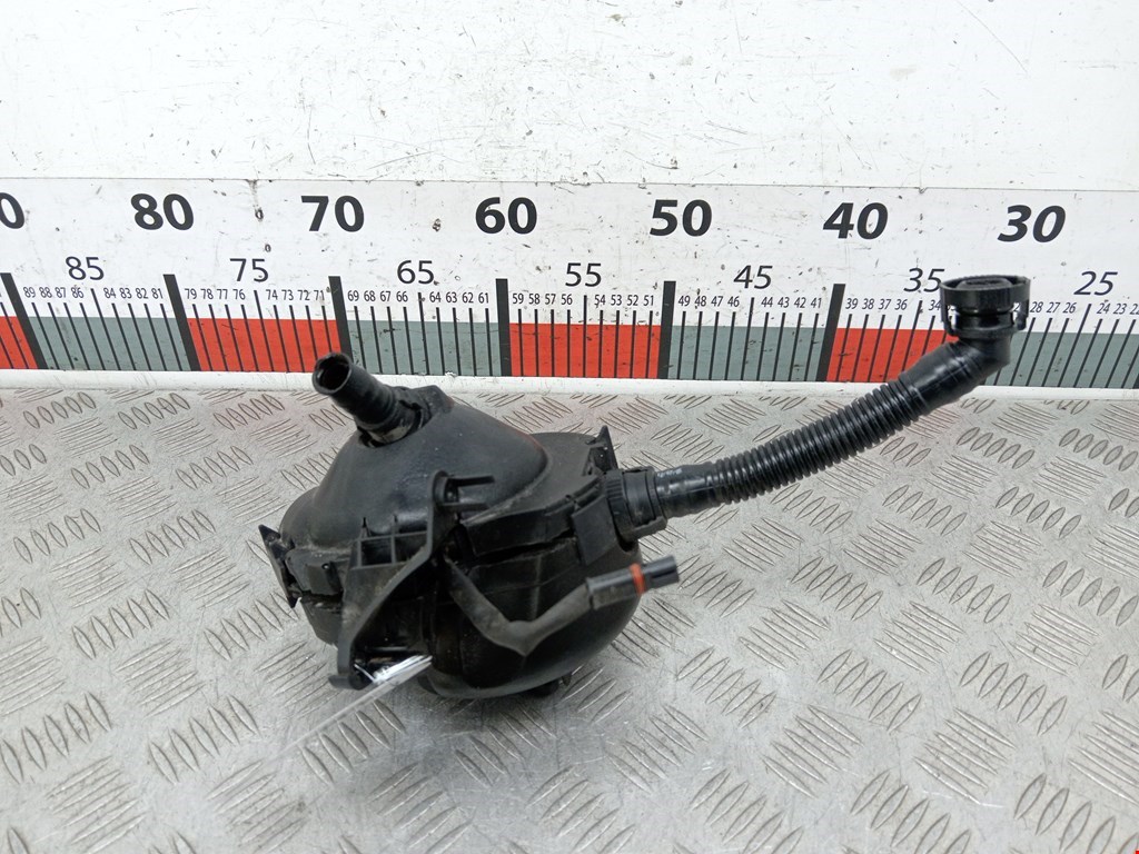 Маслоотделитель (сапун) BMW 3-Series (E90/E91/E92/E93) (2004-2013)