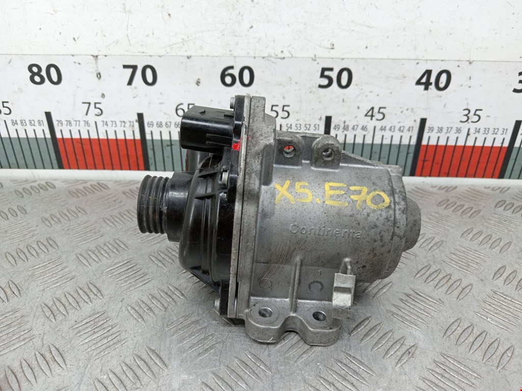 Насос водяной (помпа) BMW X5 E70 2007-2013