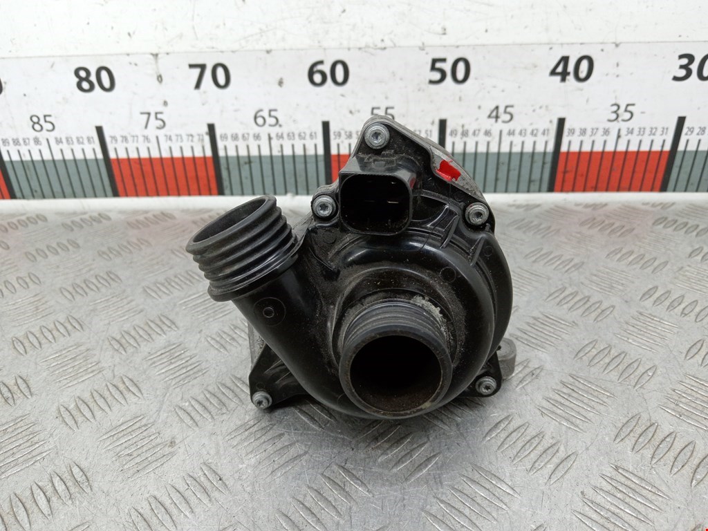 Насос водяной (помпа) BMW X5 E70 2007-2013