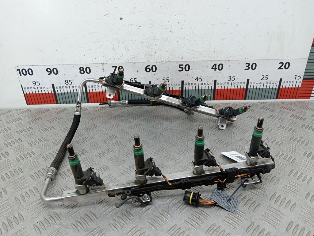 Рампа топливная (рейка) BMW 7er 7 серия E65/E66 2001-2008