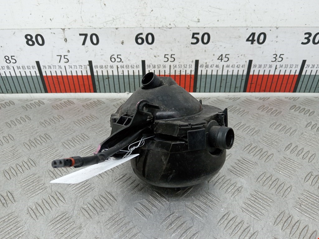 Маслоотделитель (сапун) BMW 3-Series (E90/E91/E92/E93) (2004-2013)