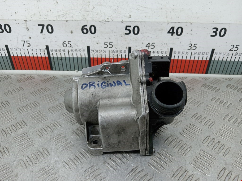 Насос водяной (помпа) BMW 5-Series (F07/F10/F11/F18) (2009-2017)