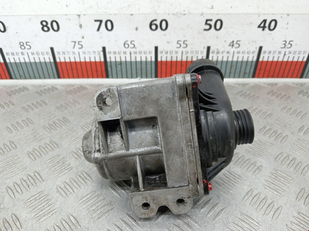 Насос водяной (помпа) BMW X5 E70 2007-2013