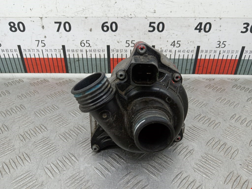 Насос водяной (помпа) BMW X5 E70 2007-2013