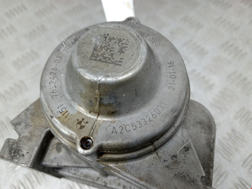 Насос водяной (помпа) BMW X5 E70 2007-2013