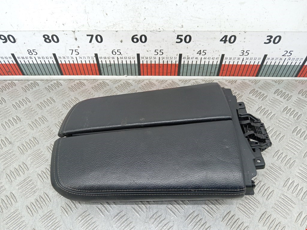 Подлокотник в салон BMW 7er 7 серия G11/G12 2015-2022