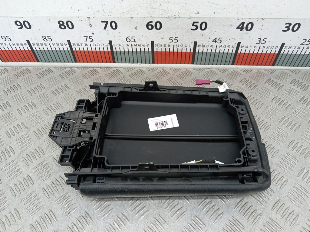 Подлокотник в салон BMW 7er 7 серия G11/G12 2015-2022