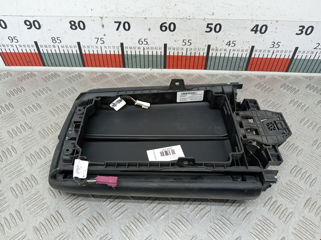 Подлокотник в салон BMW 7er 7 серия G11/G12 2015-2022