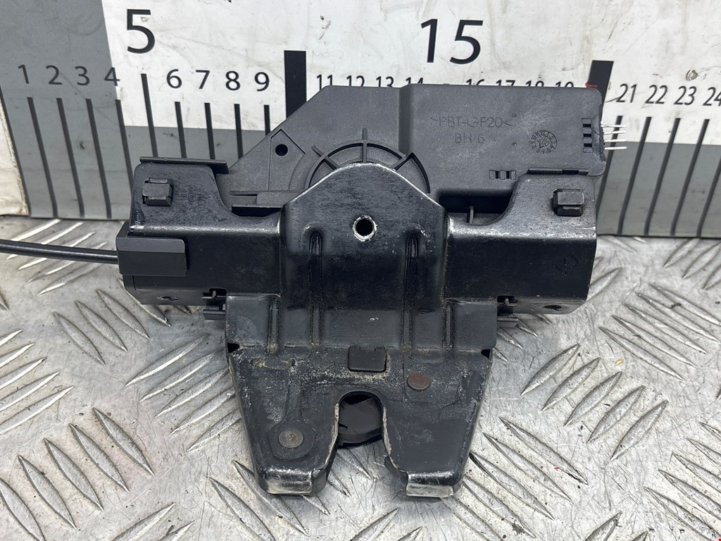 Замок багажника (крышки двери) BMW 3er E90/E91 2005-2012