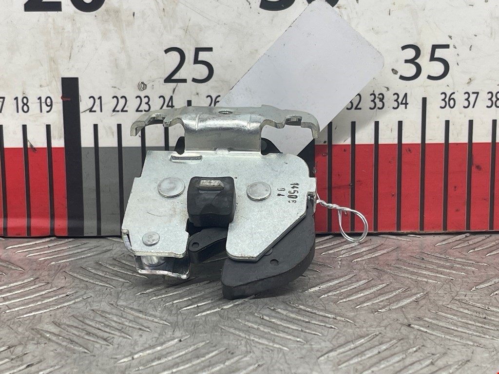 Замок сиденья Mercedes C-Class (W203) (2000-2008)