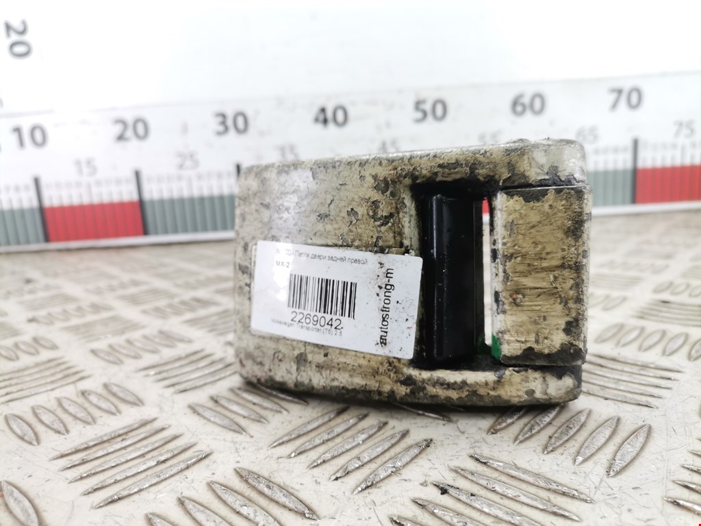 Петля двери задней правой Volkswagen Transporter (T5) (2003-2015)