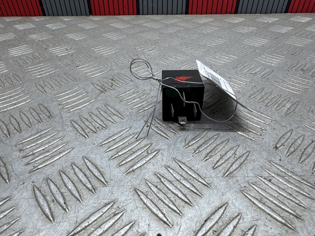 Реле стеклоочистителей VOLKSWAGEN Transporter T4 1990-2003