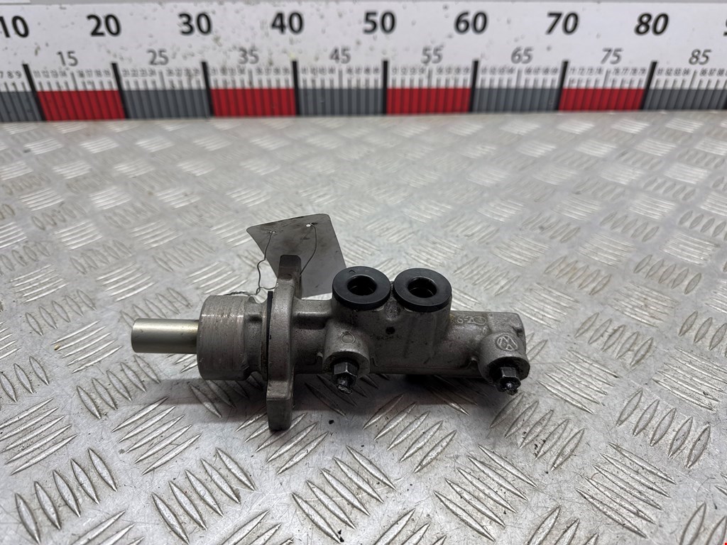 Цилиндр тормозной главный VOLKSWAGEN Bora 1998-2005