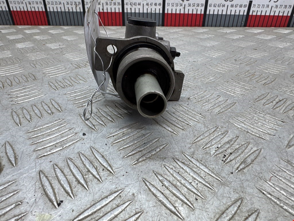 Цилиндр тормозной главный VOLKSWAGEN Bora 1998-2005