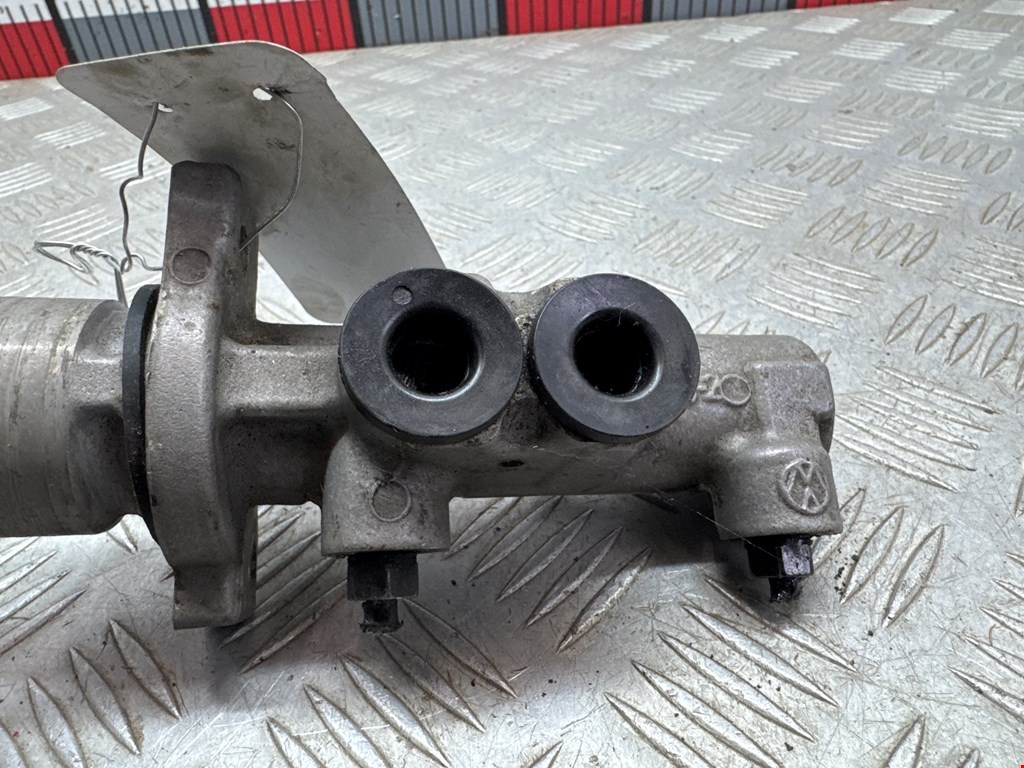 Цилиндр тормозной главный VOLKSWAGEN Bora 1998-2005