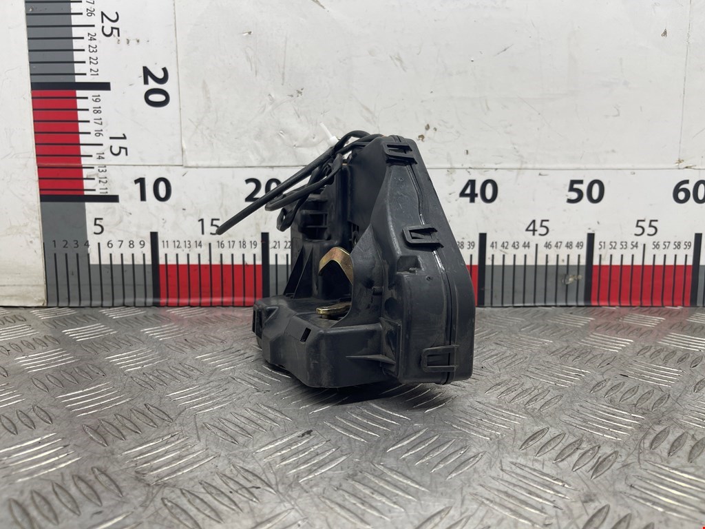 Замок двери задней левой MERCEDES-BENZ C-Class C-klasse W203 2000-2007