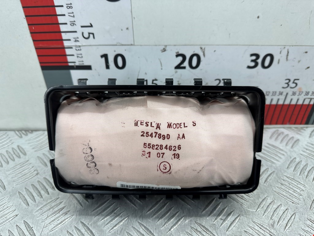 Подушка безопасности пассажирская (в торпедо) TESLA Model S I 2012-н.в.