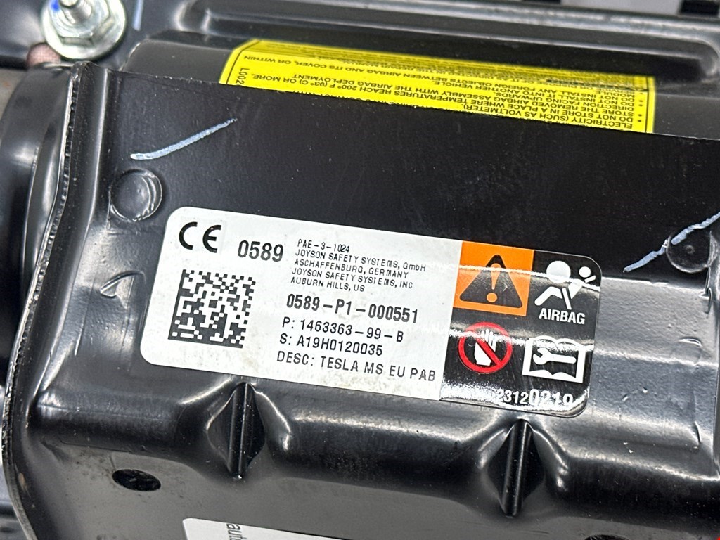 Подушка безопасности пассажирская (в торпедо) TESLA Model S I 2012-н.в.