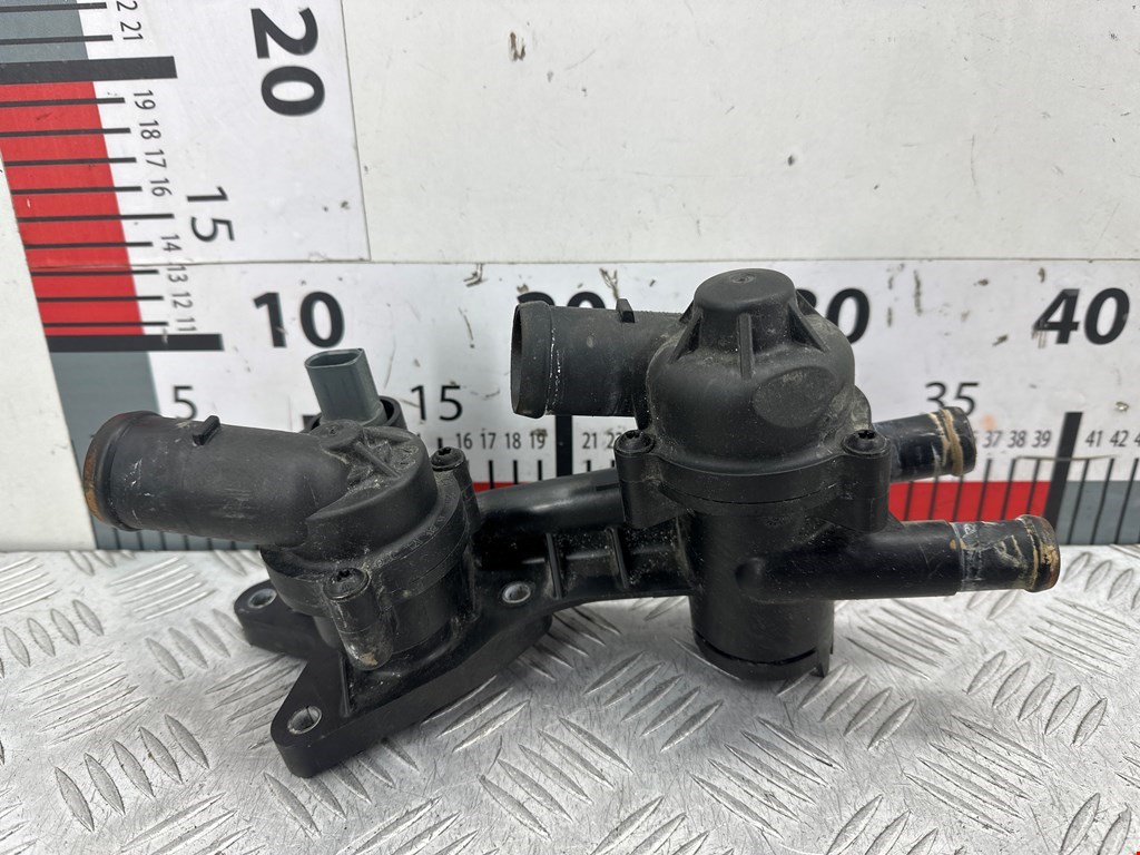 Корпус термостата VOLKSWAGEN Tiguan 2007-2018