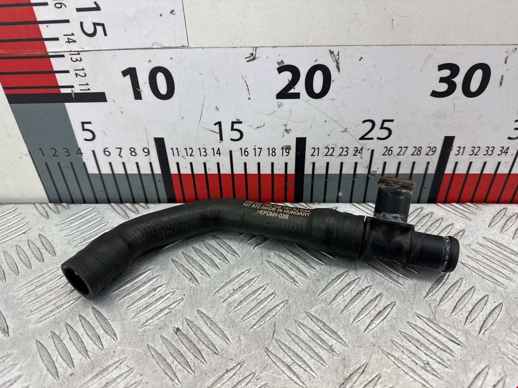 Фланец (штуцер системы охлаждения тройник) Volkswagen Tiguan 1 (2007-2016)