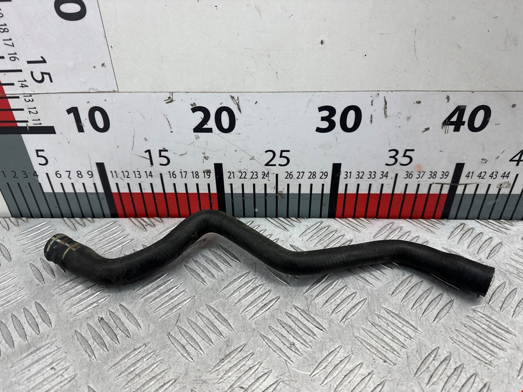 Патрубок системы охлаждения Volkswagen Tiguan 1 (2007-2016)