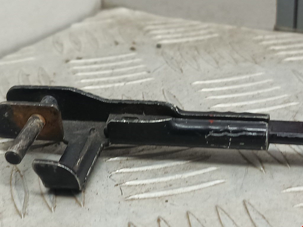 Поводок дворников передний левый/ правый VOLKSWAGEN Touran 2003-2010