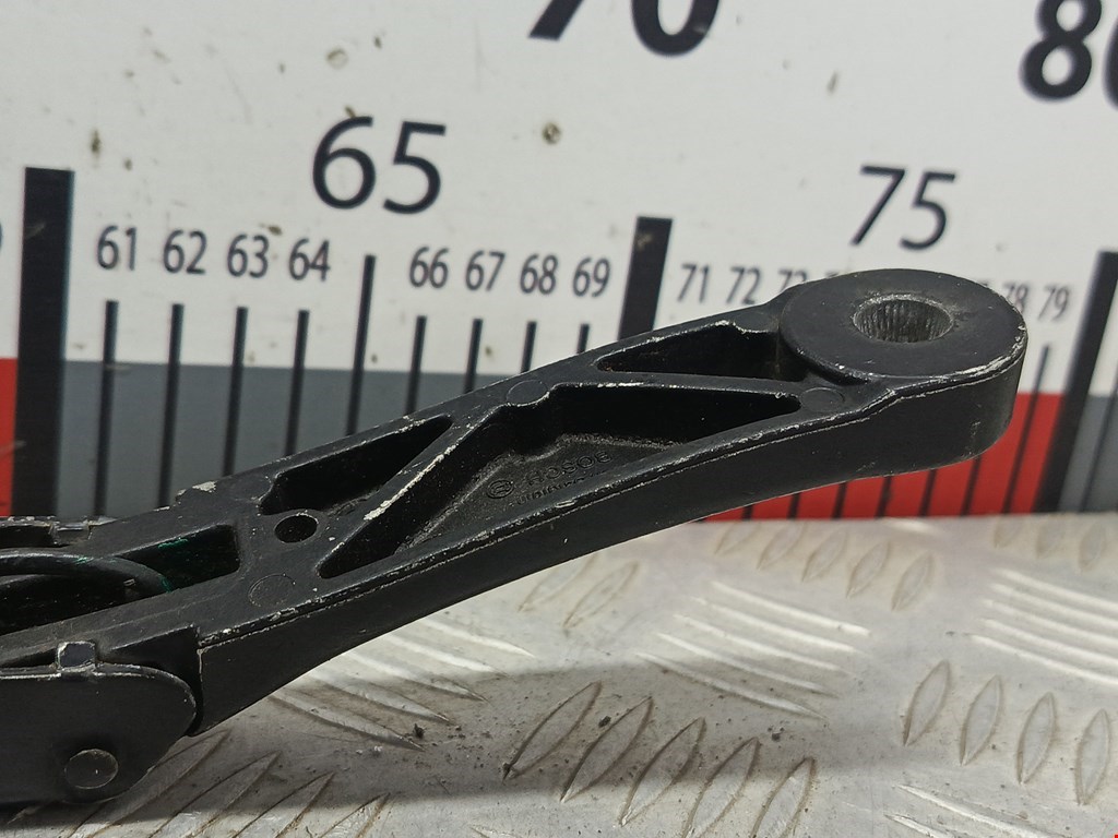 Поводок дворников передний левый/ правый VOLKSWAGEN Touran 2003-2010