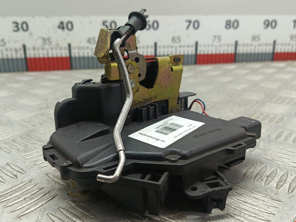 Замок двери задней левой AUDI A6 C5 1997-2004