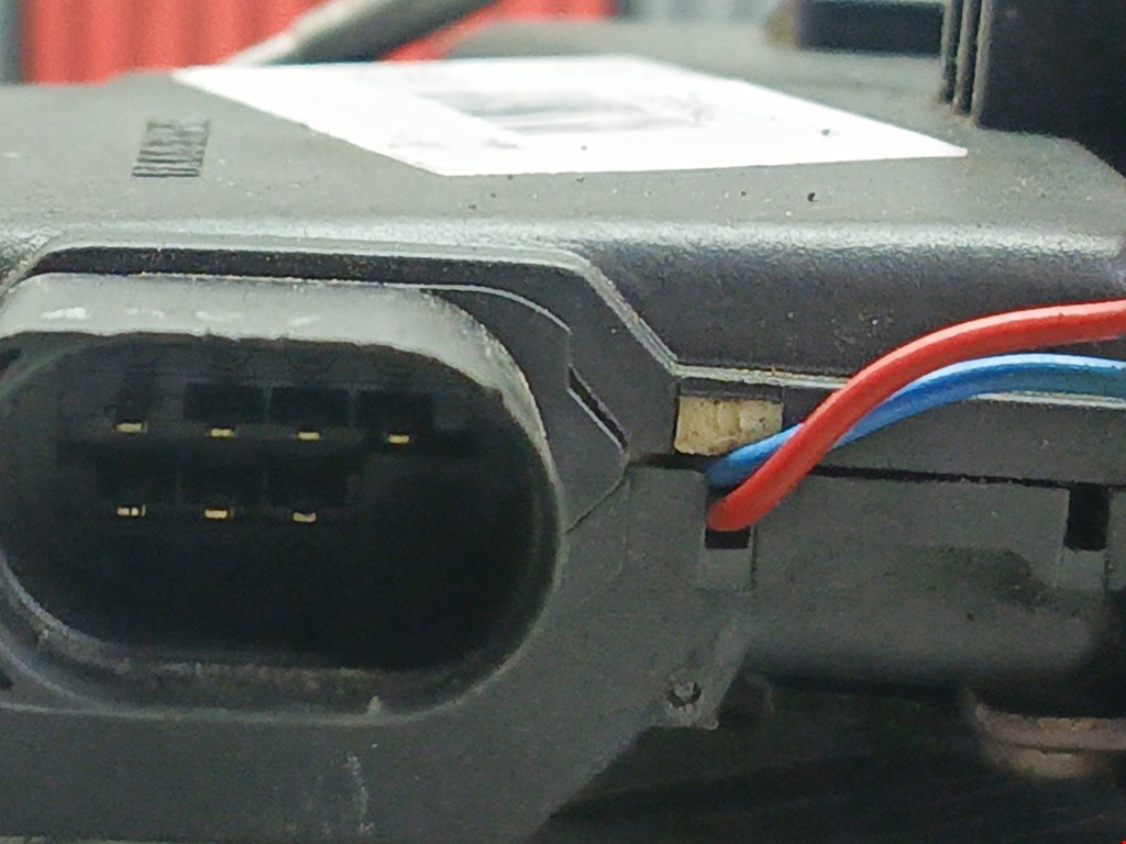 Замок двери задней левой AUDI A6 C5 1997-2004