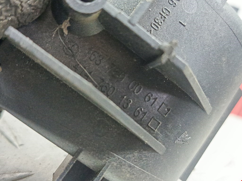 Ручка двери багажника наружная MERCEDES-BENZ M-Class W163 ML 1997-2005