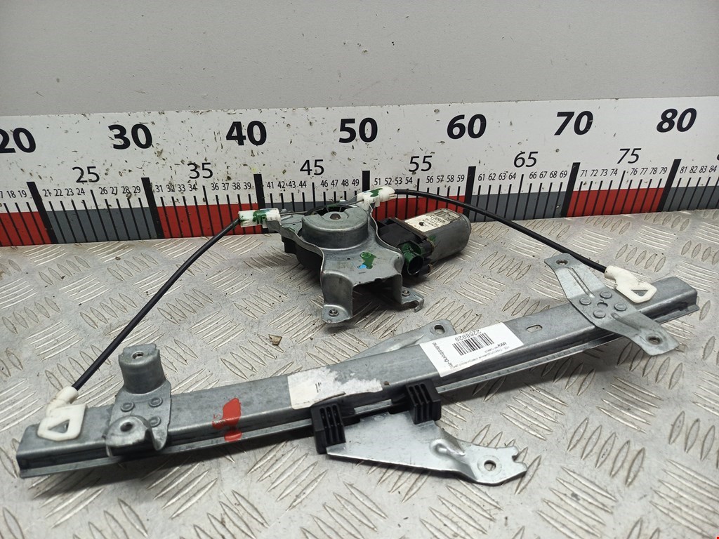 Стеклоподъемник электрический двери передней правой Nissan Primera P11 (1995-2002)