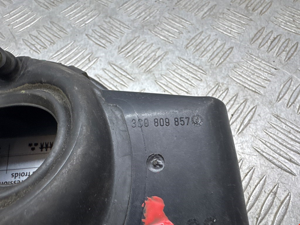 Лючок бензобака VOLKSWAGEN Passat B5 1997-2005