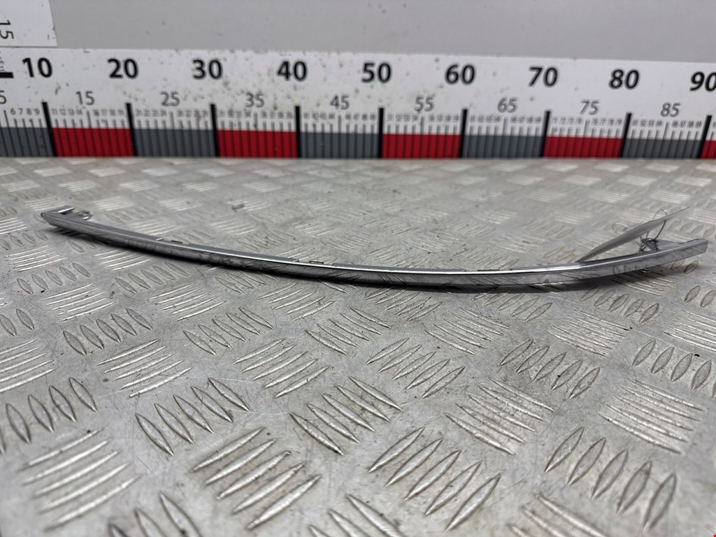 Накладка (планка) под фару правая Audi A6 C5 (1997-2005)