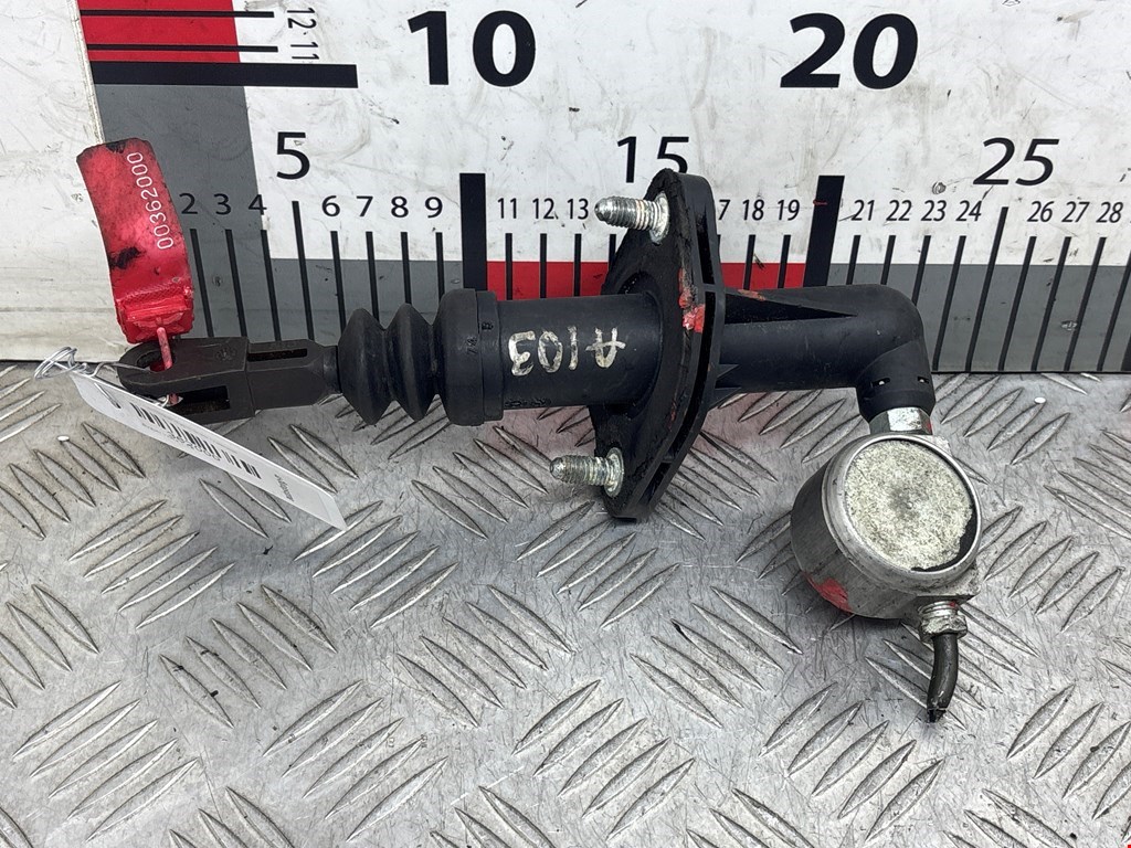 Цилиндр сцепления главный Suzuki Vitara 1 (1989-1999)