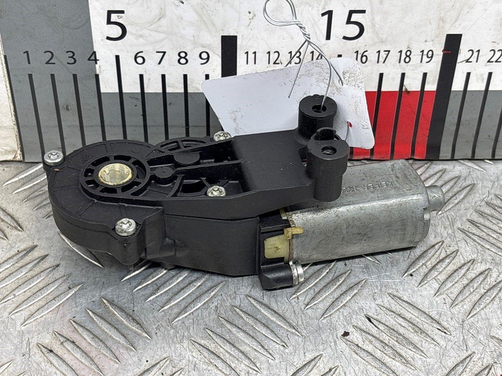 Моторчик регулировки сиденья Mercedes CLS-Class (W219) (2004-2010)