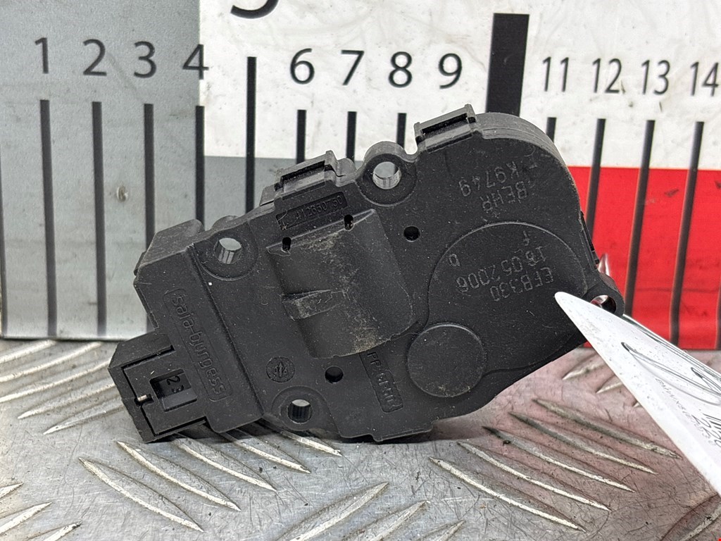 Сервопривод (электропривод моторчик привода) заслонки печки BMW X5 (E70) (2006-2013)