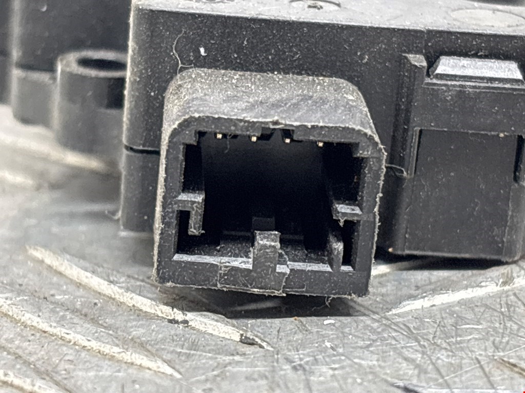 Моторчик заслонки печки BMW X5 E70 2007-2013