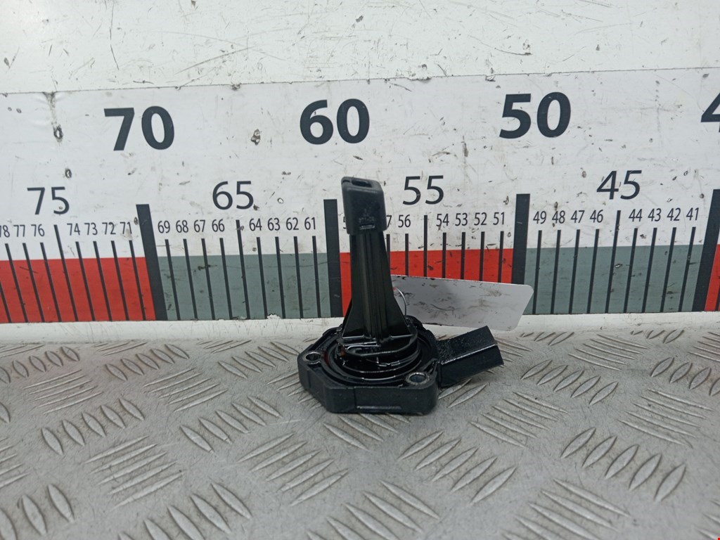 Датчик уровня масла Audi Q7 4L (2005-2015)