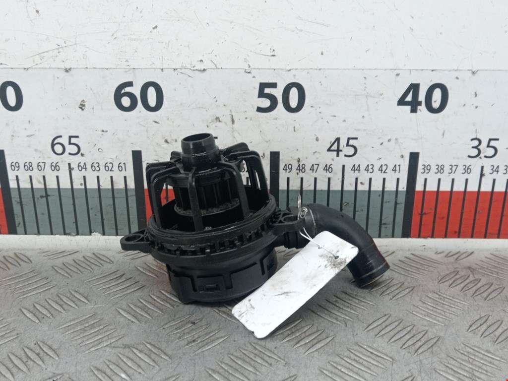 Маслоотделитель (сапун) Audi Q7 4L (2005-2015)