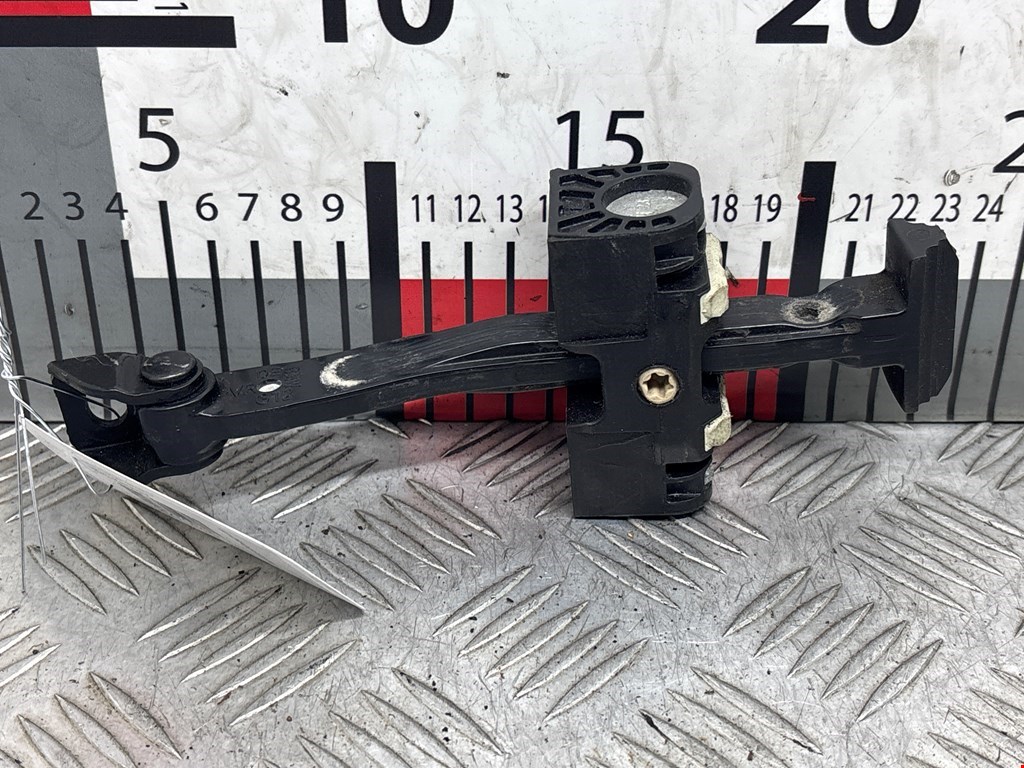 Ограничитель открывания двери BMW 7er 7 серия G11/G12 2015-2022