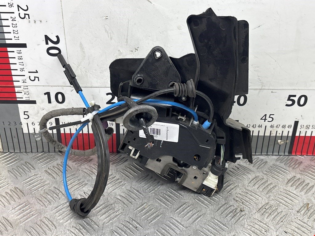 Замок двери задней правой MERCEDES-BENZ C-Class C-klasse W204 2007-2015