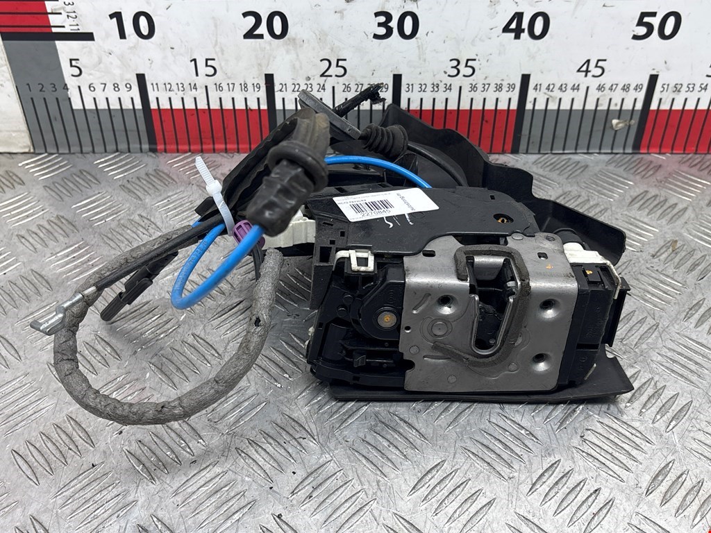 Замок двери задней правой MERCEDES-BENZ C-Class C-klasse W204 2007-2015