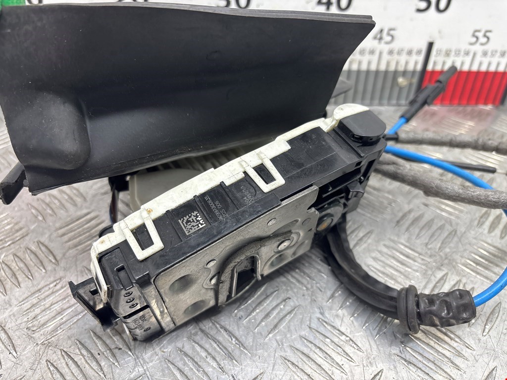 Замок двери задней правой MERCEDES-BENZ C-Class C-klasse W204 2007-2015