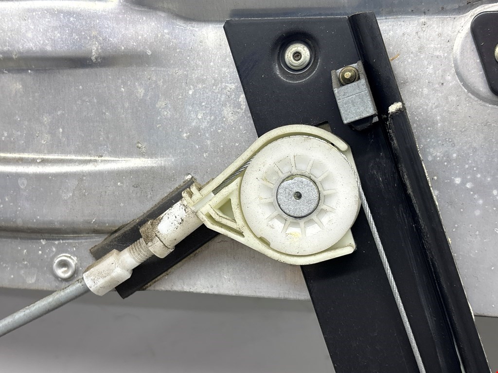 Стеклоподъемник передний правый AUDI TT 8N 1998-2006