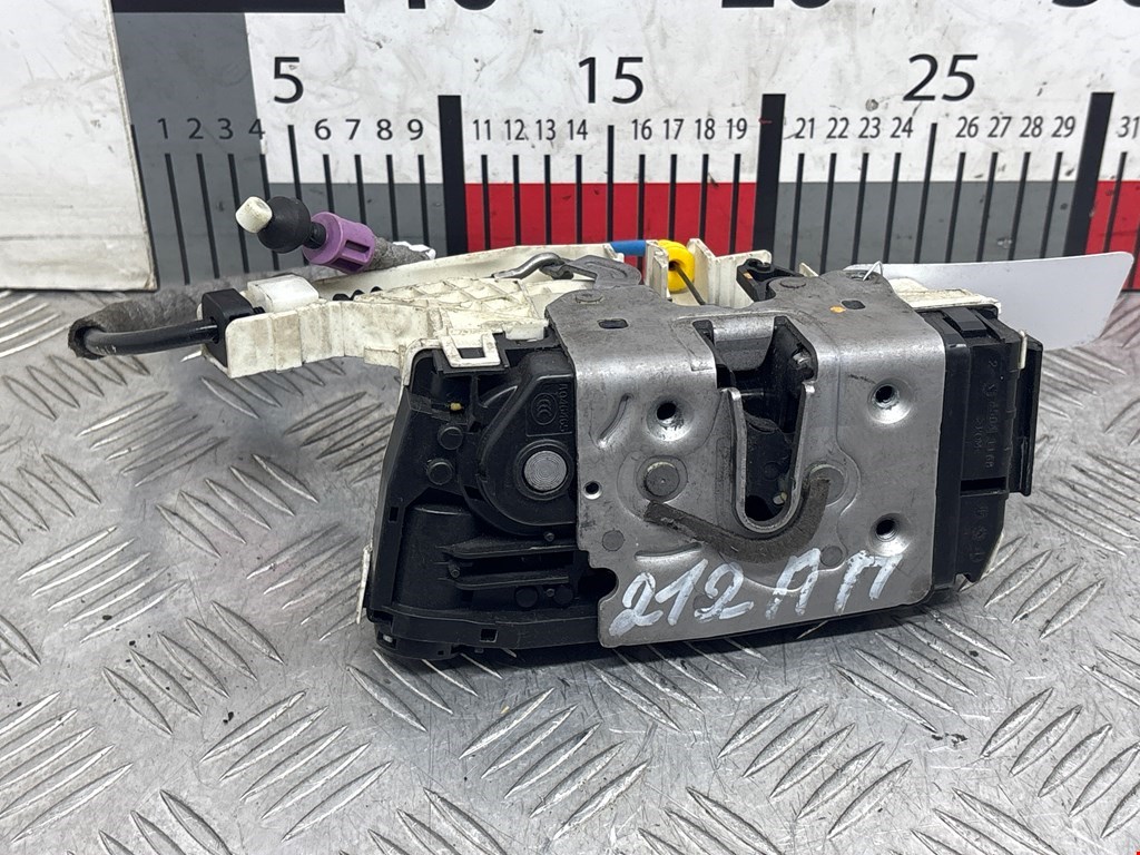 Замок двери передней правой MERCEDES-BENZ CLS-Class C218 2011-2017